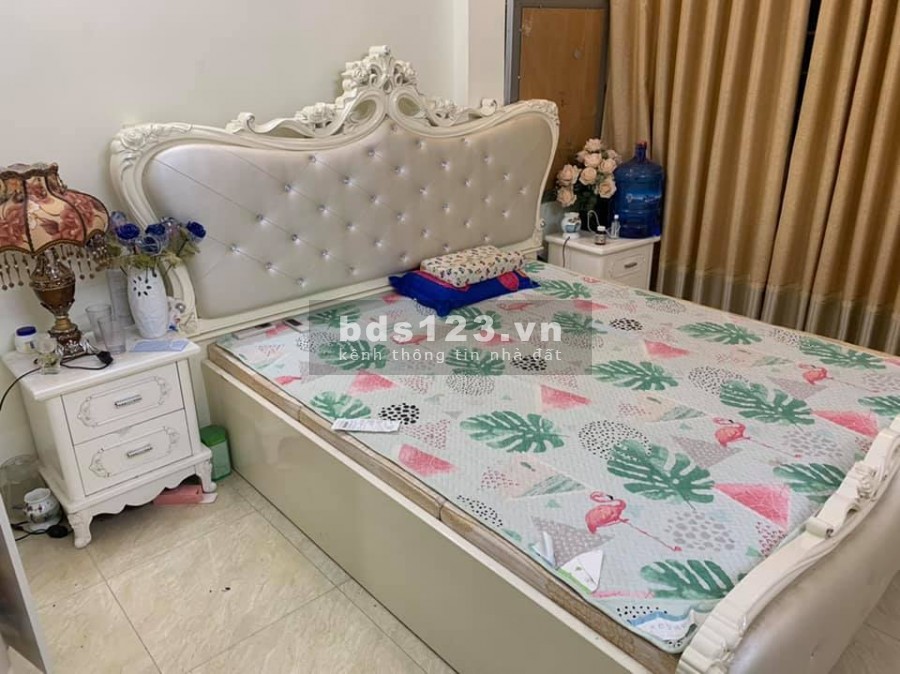 Nhà riêng, SĐCC 35m nhà 5 tầng phố Phan Đình Giót 2 tỷ tám