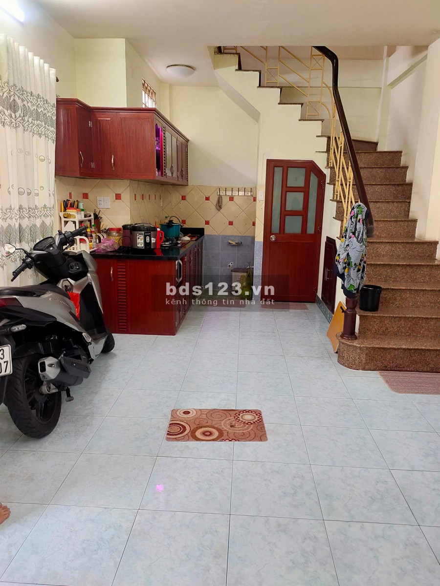 Bán Nhà Quận 5 hẽm ôtô cách 1 căn ra mặt tiền đường lớn – Gía 7.8 Tỷ