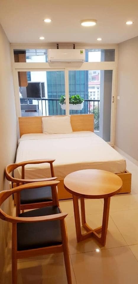 Bán toà căn hộ Trung Hoà 130m2 x 9 tầng MT 7.7m, 200tr/th, ô tô, thang máy, giá đẹp.