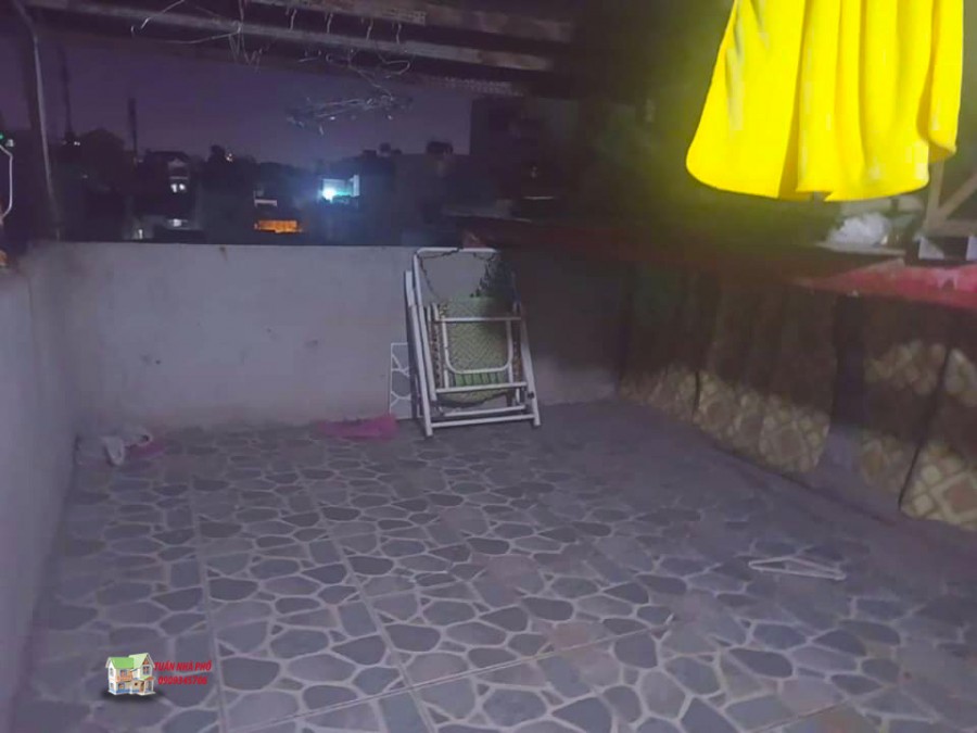Bán nhà giá rẻ Trần Văn Quang, 1 trệt 4 lầu, 28m2, chỉ 2tỷ85.
