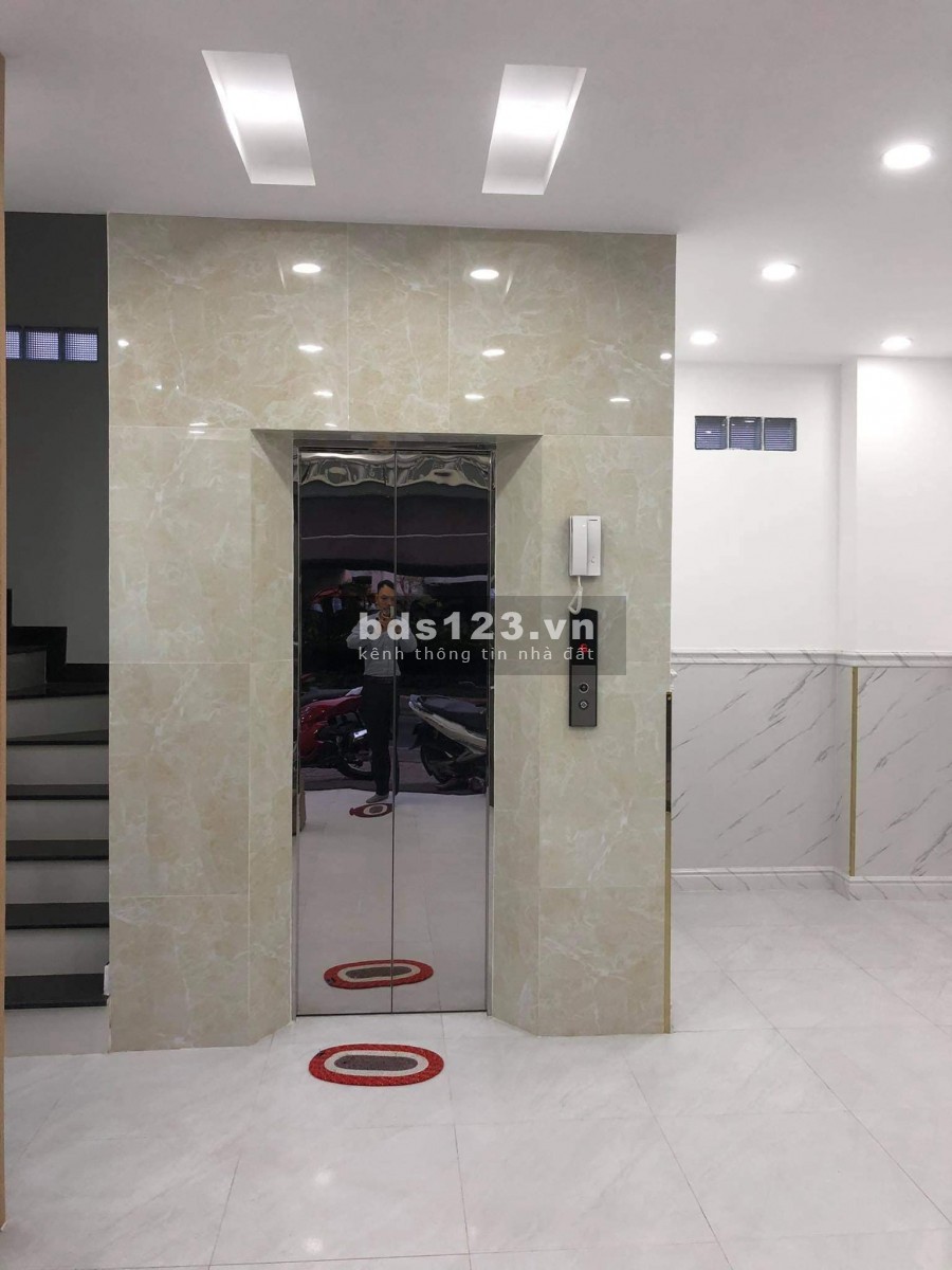 Bán nhà mặt tiền Phạm Văn Đồng Bình Thạnh 42m vuông giá chỉ 8.8 tỷ(thương lượng)