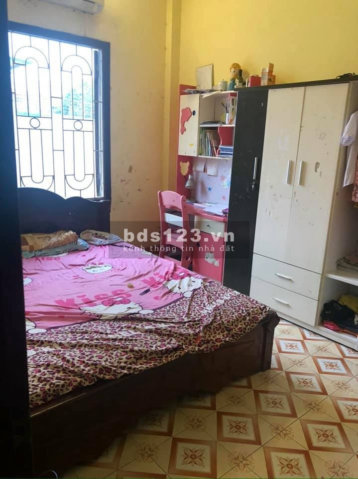 Bán nhà lô góc Tây Hồ, 50m2*4 tầng, MT 4m nhỉnh 5 tỷ.