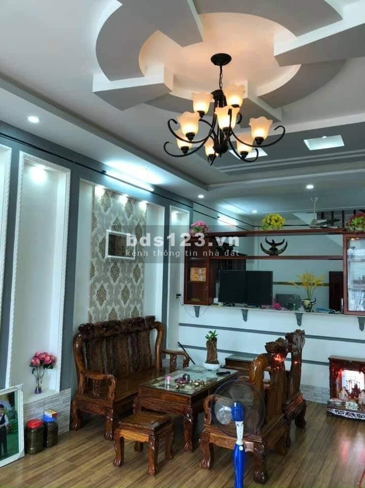 Nhà mặt tiền đường Kinh Dương Vương 5x13m
