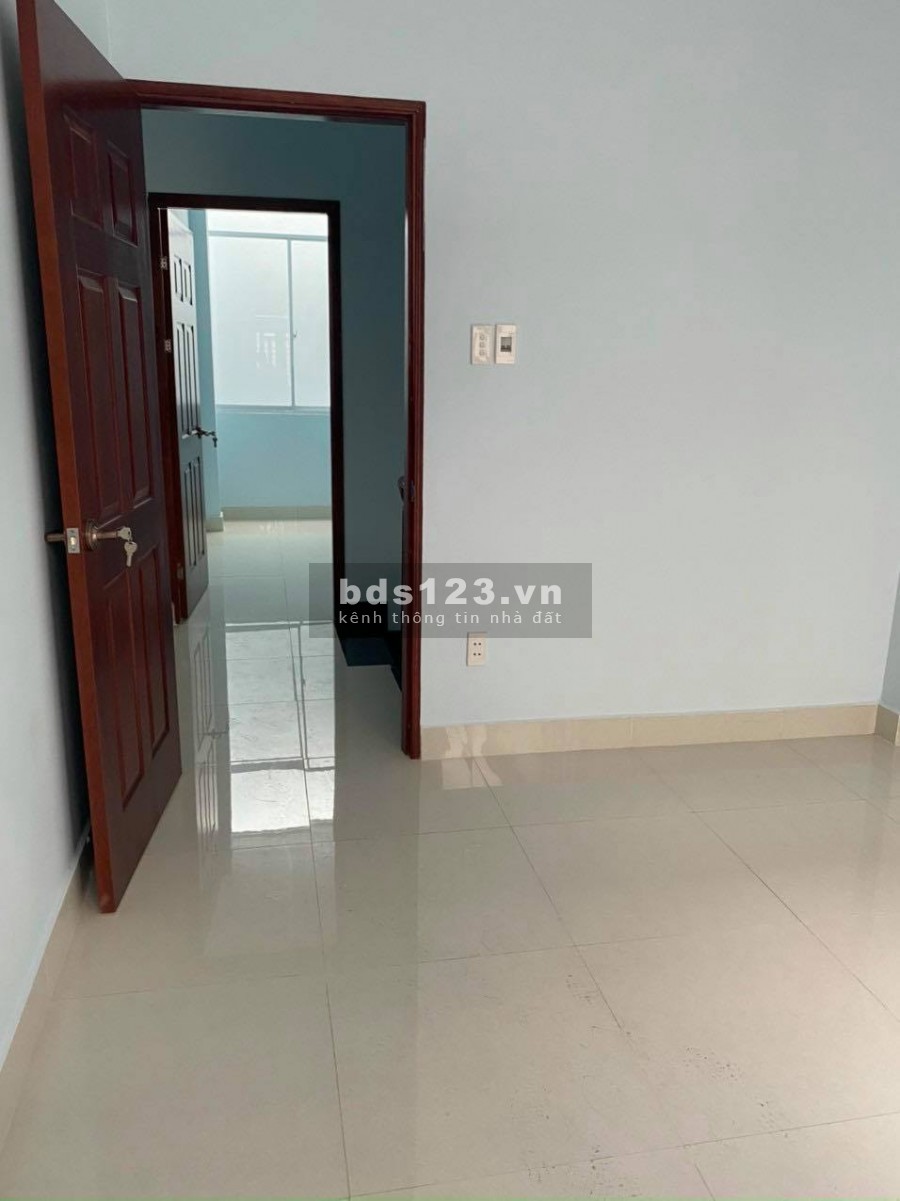 MT4m Lạc Long Quân P8 Tân Bình 56m2 chỉ 5.25 tỷ