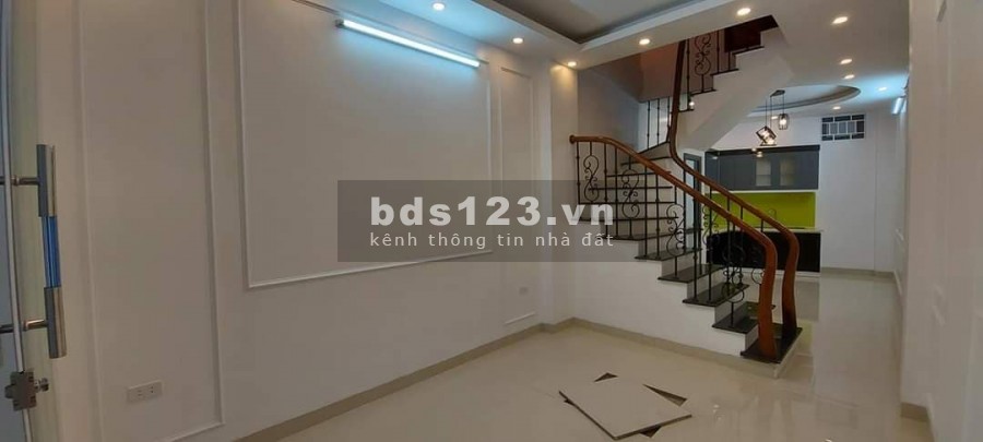 Bán nhà Vũ Tông Phan, Thanh Xuân 45m 5T giá 4 tỷ, 3 bước ra phố
