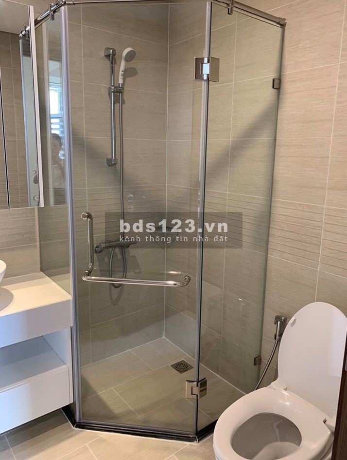 Cho thuê căn hộ Central Field – 219 Trung Kính, 2N, Full, view đẹp, giá chỉ 11tr !