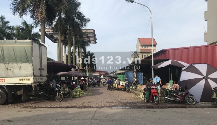 Bán đất mặt đường Ngô Sĩ Liên, KĐT Vạn Lộc, TP HD, 69.8m2, mt 4.5m, đường 13.5m, giá tốt