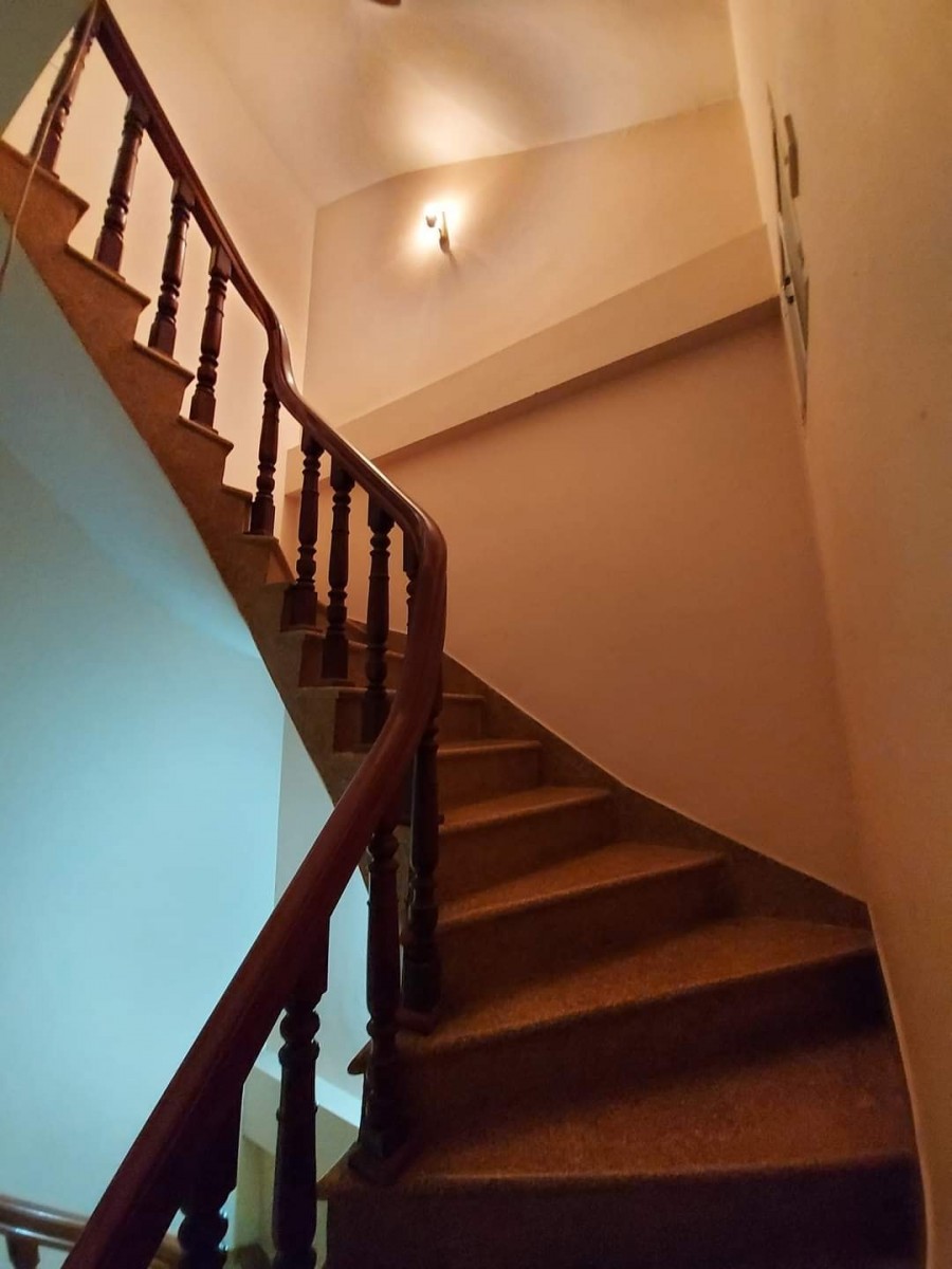 Cần bán gấp nhà 38m, MT 3.2m, 5 T, giá chào 4.8 tỷ, Thụy Khuê, Tây Hồ.