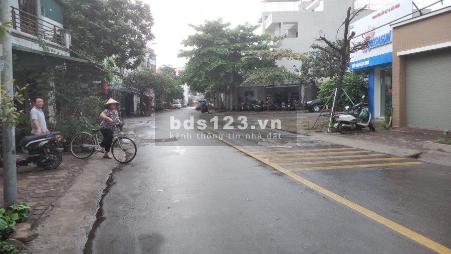 CẦN BÁN 120M ĐẤT PHỐ CHÍNH TRUNG MT RỘNG VỈA HÈ 3M ĐƯỜNG 13M SĐCC CHỈ 9 TỶ