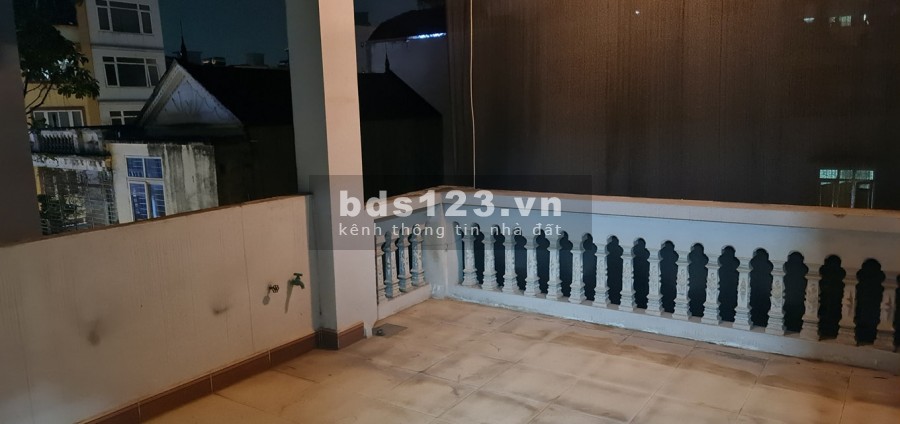 BÁN NHÀ DƯỜNG NGUYỄN XIỂN 51m2 , 5 TẦNG , 4m MẶT TIỀN GIÁ SỐC 11 TỶ