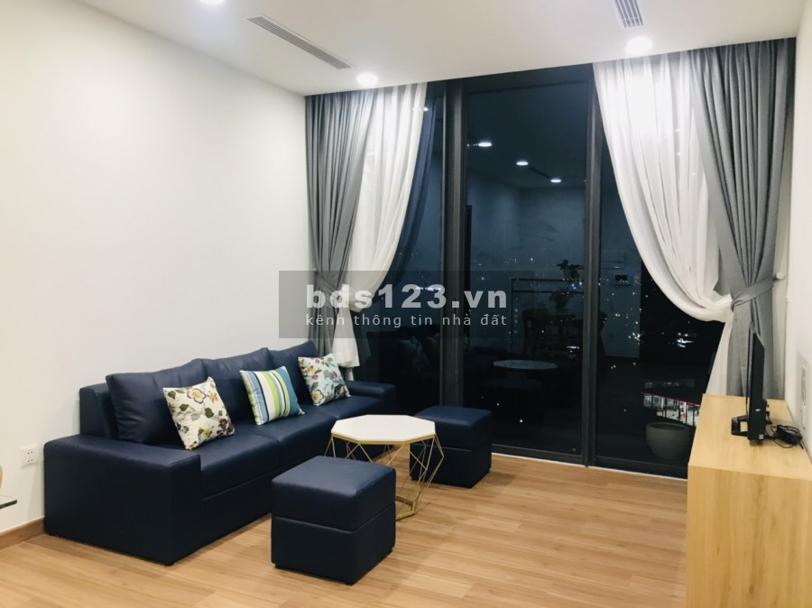 Kẹt tiền cần bán nhanh căn hộ Eco Green 2PN 65m2 view thành phố, lầu cao LH O915488665