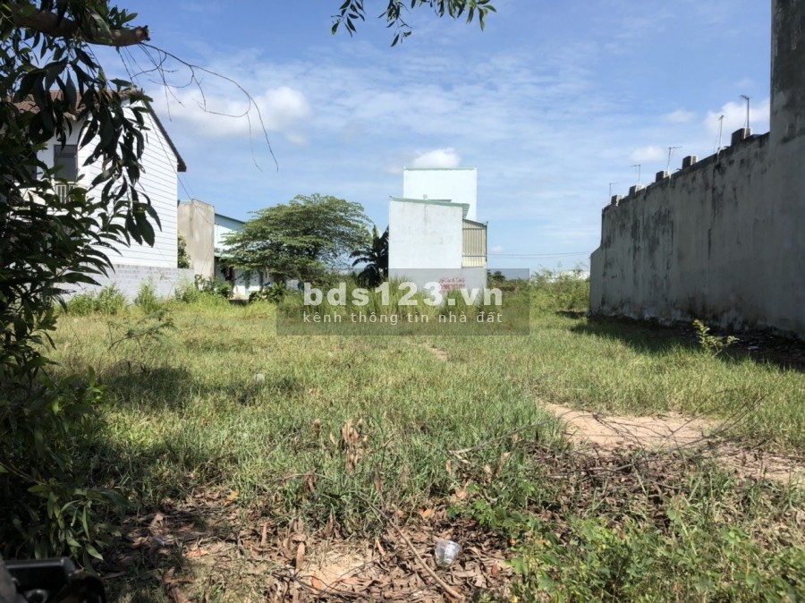 Chính chủ bán gấp lô đất 125m2 mặt tiền Đại Lộ Long An, giá 1tỷ2, có sổ riêng, liên hệ 0962873965