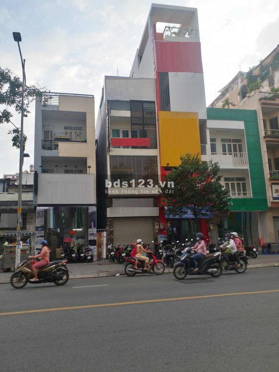 Mặt Bằng Góc MT kd Thuận lợi đường Tên Lửa dt 90m2 + suốt