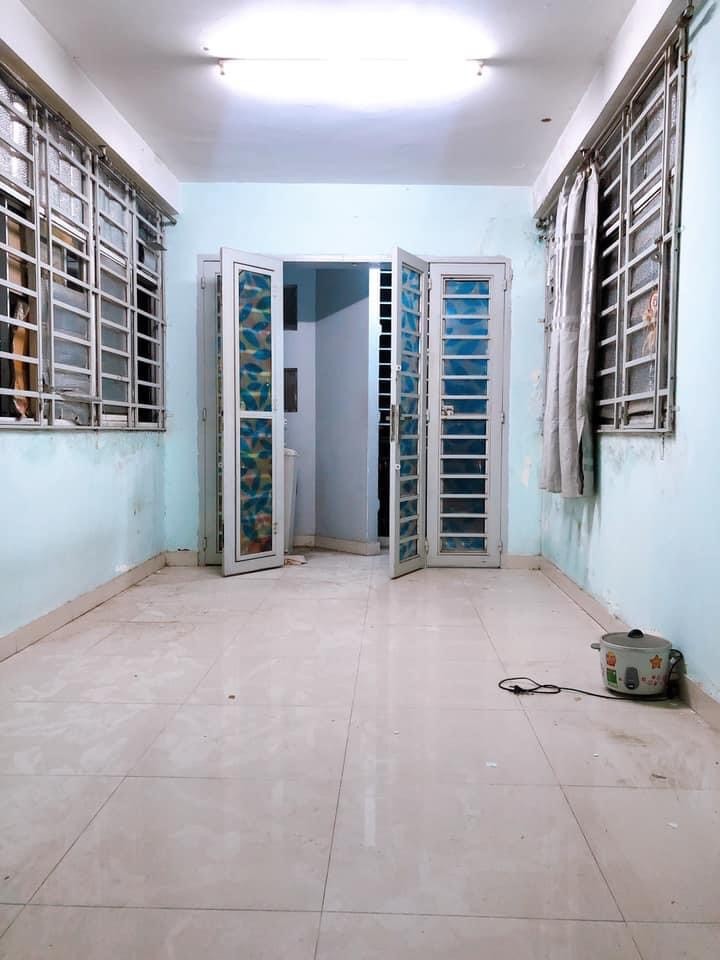 Bán Nhà Q10 . 30m2 5 tầng Giá Sốc chỉ 6,4 tỷ