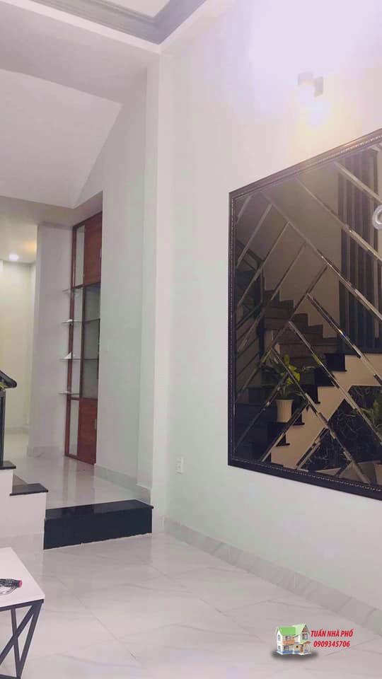 Bán nhà đẹp lung linh, giá rẻ đường CMT8, 1trệt 4 lầu, 40m2, giá 5.5 tỷ