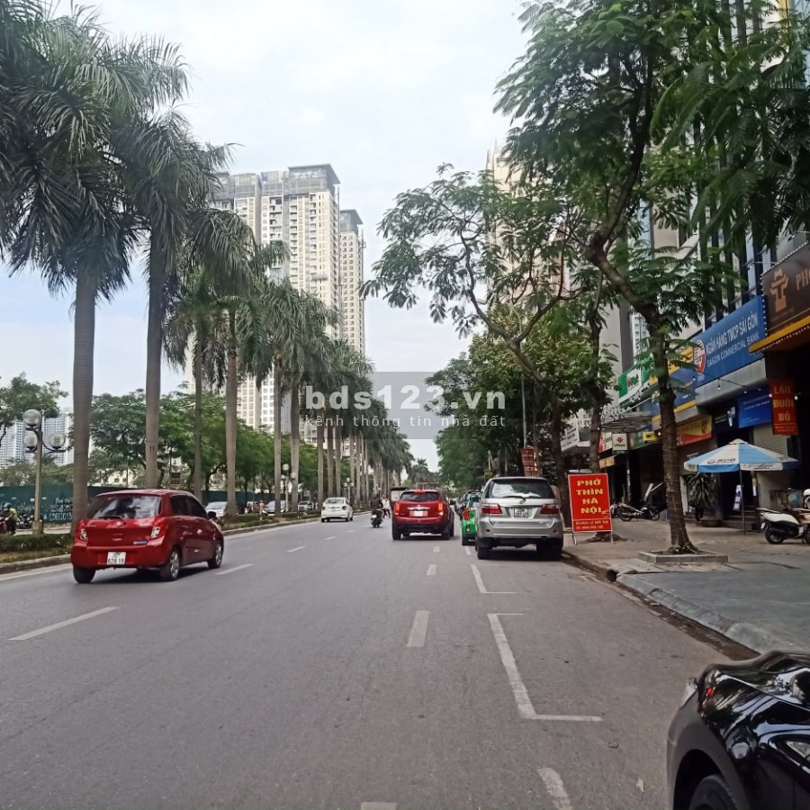 Bán đất Phố Nguyễn Hoàng, 3 ô tô tránh, vỉa hè, kinh doanh, 156m2, MT 6m, giá chỉ 148tr/m2