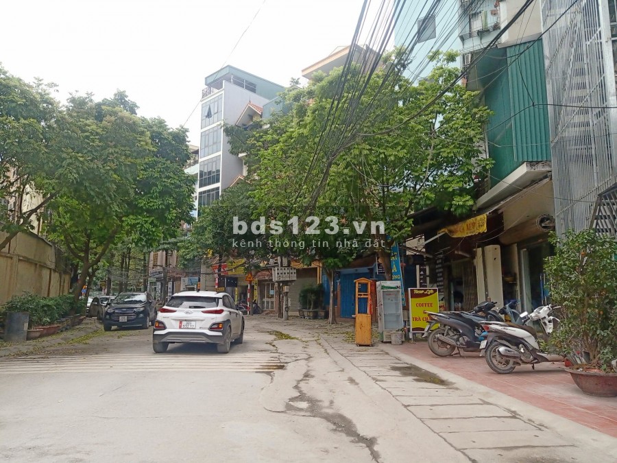 Bán đất Phố Nguyễn Hoàng, 3 ô tô tránh, vỉa hè, kinh doanh, 156m2, MT 6m, giá chỉ 148tr/m2