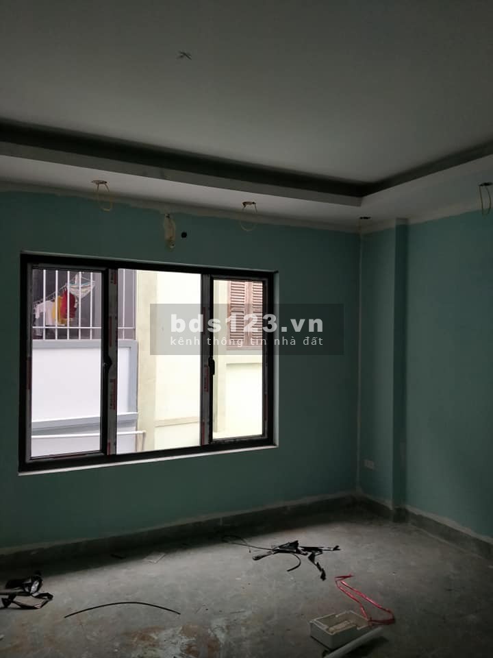 BÁN NHÀ RIÊNG Tả Thanh Oai MỚI TINH Ở NGAY GẦN ĐƯỜNG TO, dt 40m2 chỉ hơn 2 tỷ 5 TẦNG