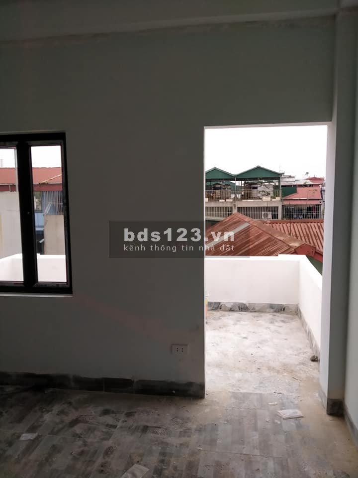 BÁN NHÀ RIÊNG Tả Thanh Oai MỚI TINH Ở NGAY GẦN ĐƯỜNG TO, dt 40m2 chỉ hơn 2 tỷ 5 TẦNG