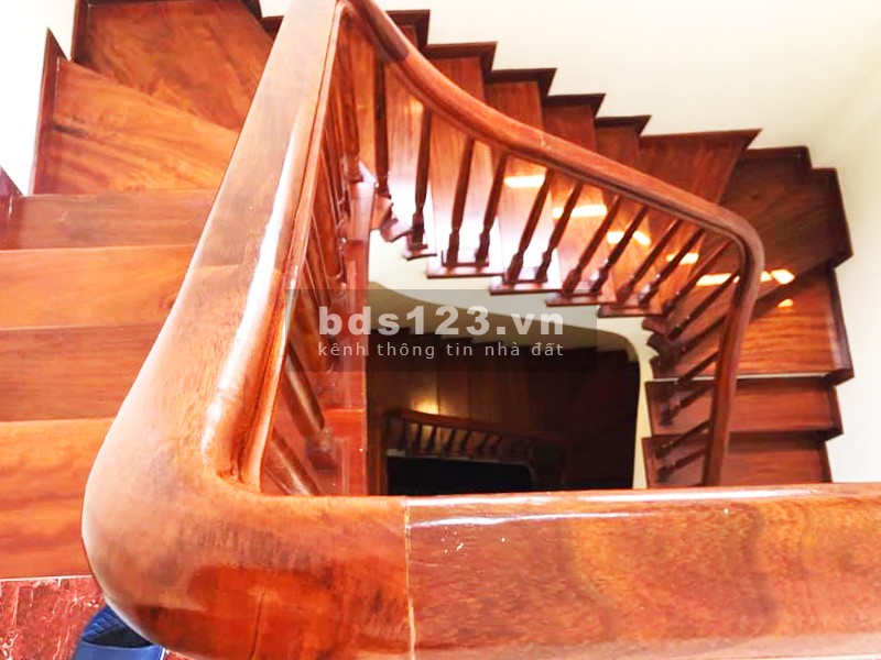 LẠC LONG QUÂN, GARA OTO, CĂN HỘ, THANG MÁY, 98M, GIÁ 19.5 TỶ