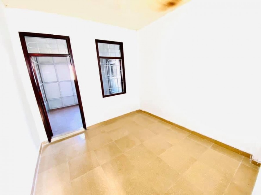 Ngay Hồ Đền Lừ, Tân Mai 40M2 chỉ ~ 5 tỷ, Mặt Ngõ, 2 ô tô tránh, Kinh doanh đỉnh.