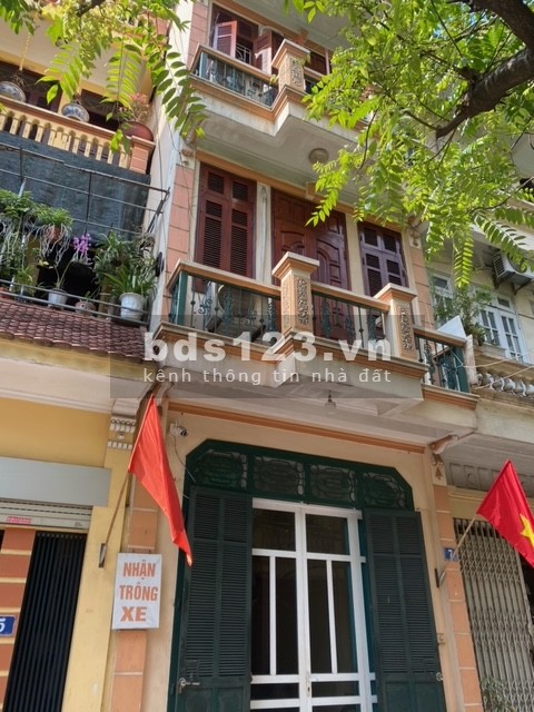 Nhà Ngõ Thịnh Hào 1, Đống Đa, DT 80m2. 5 tầng, 12 tỷ.
