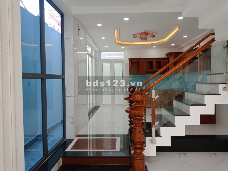 NHÀ SỔ HỒNG RIÊNG NGAY TẠ QUANG BỬU QUẬN 8