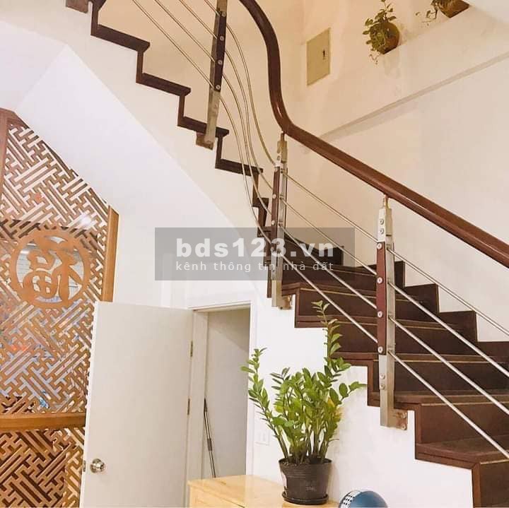 BÁN NHÀ PHỐ NGUYỄN LƯƠNG BẰNG, QUẬN ĐỐNG ĐA, DT 38M, GIÁ 3 TỶ.