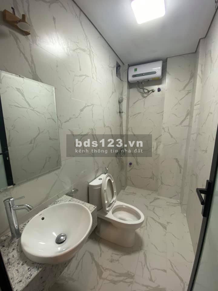 BÁN NHÀ PHỐ NGUYỄN LƯƠNG BẰNG, QUẬN ĐỐNG ĐA, DT 38M, GIÁ 3 TỶ.