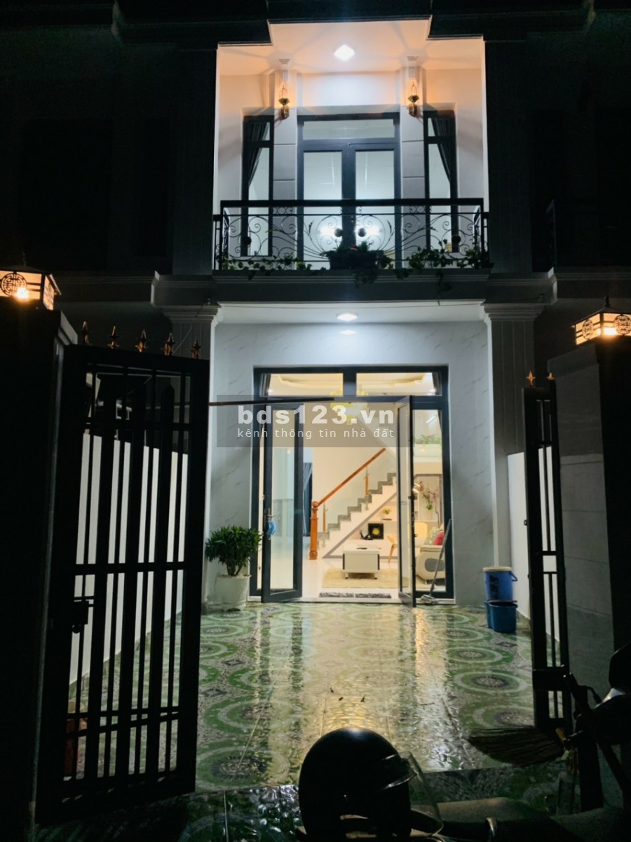 Kẹt Tiền Tôi Cần Bán 2 Căn Nhà Sổ Hồng riêng, 80 Và 100m2.