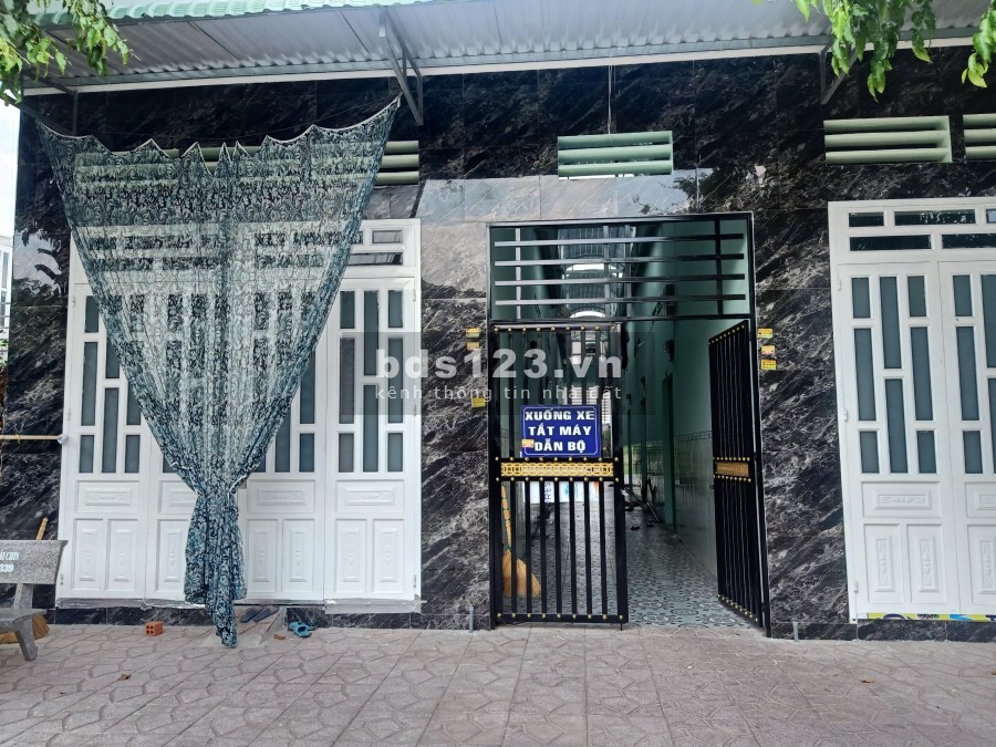 VỢ CHỒNG LY HÔN PHÂN CHIA TÀI SẢN BÁN RẺ DÃY NHÀ TRỌ Ở MỸ PHƯỚC 3