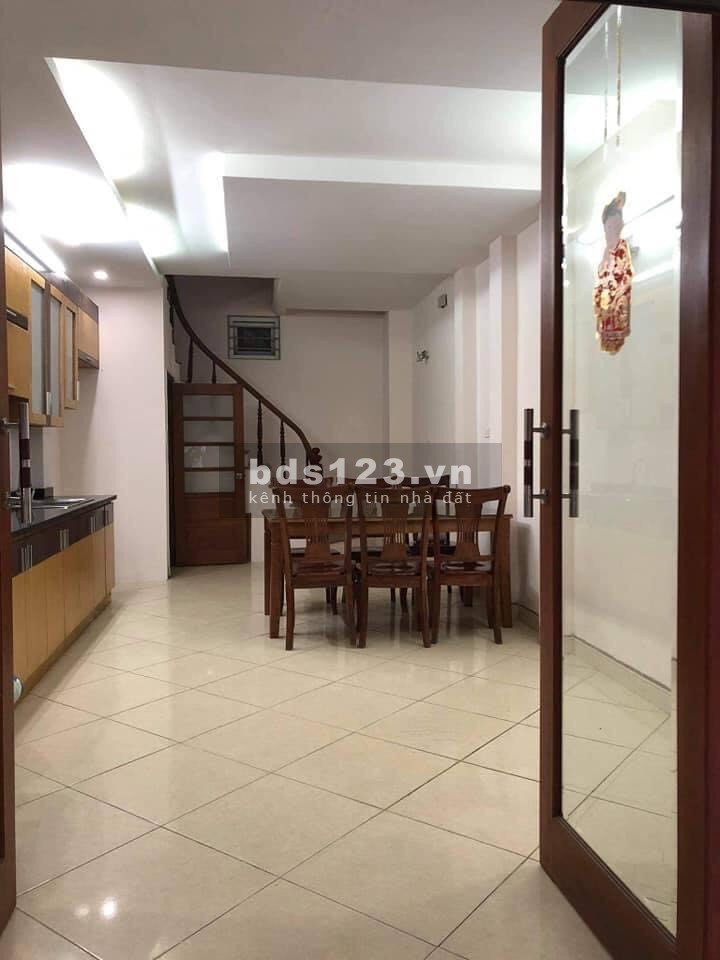 Chưa đến 3 tỷ có ngay nhà trung tâm Cầu Giấy, nội thất full