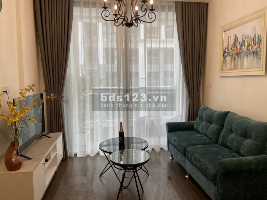 Cho thuê căn hộ 2 phòng ngủ view nội khu tại Symphony, Long Biên. S:60m2. Full nội thất. Giá 11tr. Lh: 0988581367