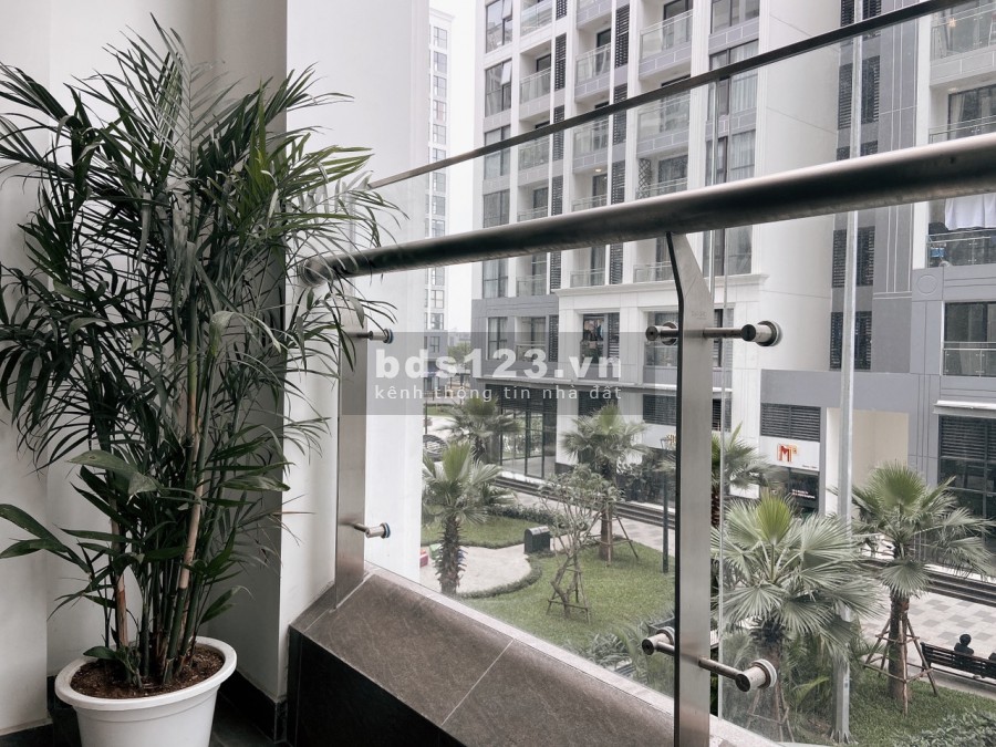 Cho thuê căn hộ 2 phòng ngủ view nội khu tại Symphony, Long Biên. S:60m2. Full nội thất. Giá 11tr. Lh: 0988581367