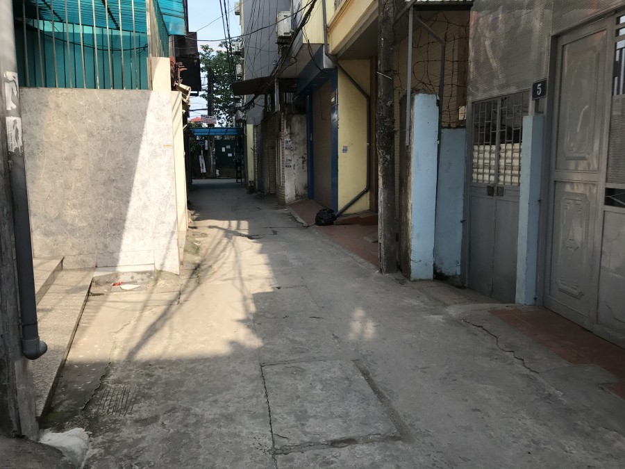 NHỈNH 3.4 TỶ. Diện tích 50m2 nhà 5 tầng, mặt tiền 5.5m, phố Hoàng Mai.