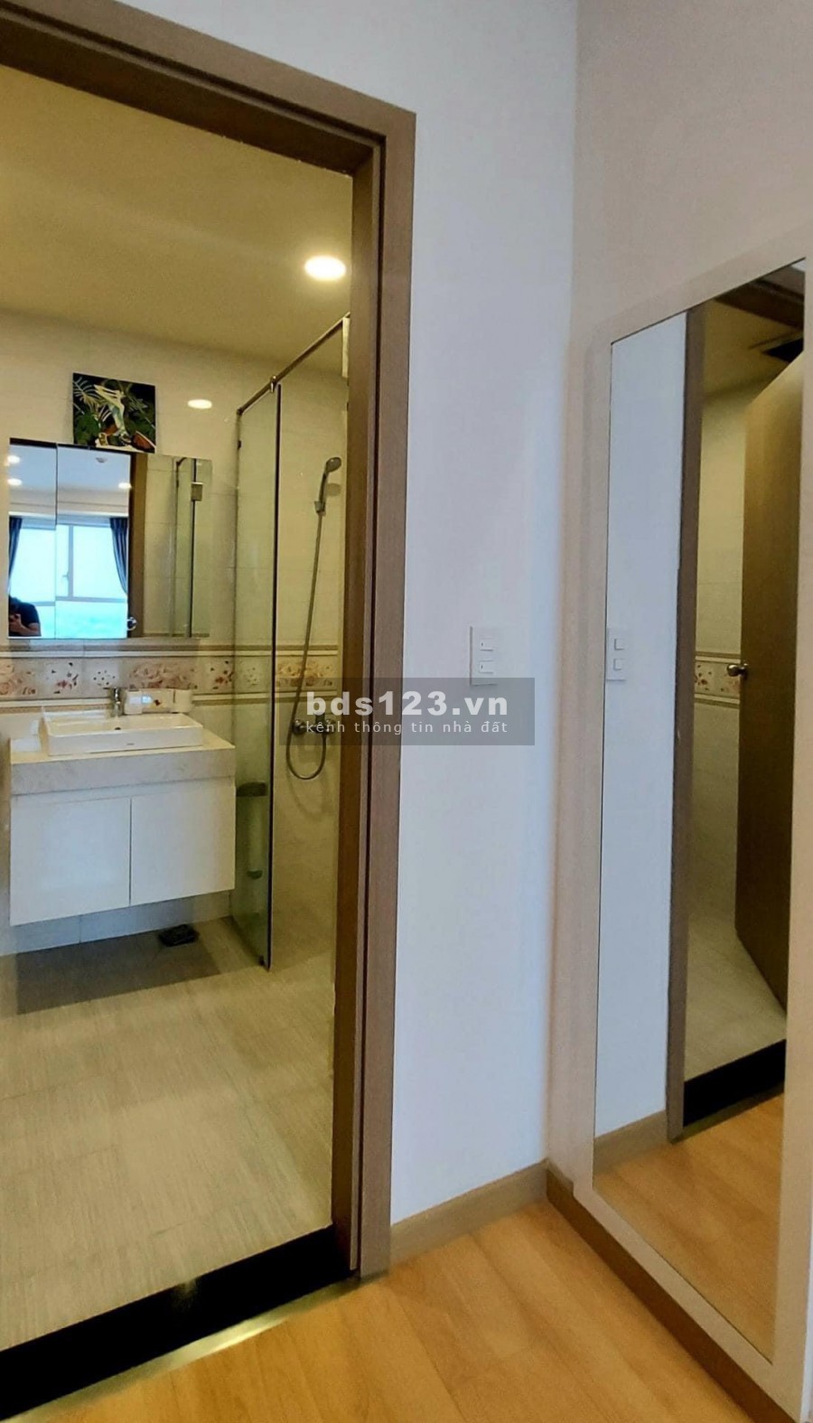 cần sang lại hợp đồng thuê căn 2 phòng, giá 16 triệu, full nội thất, Lh: 0878162162