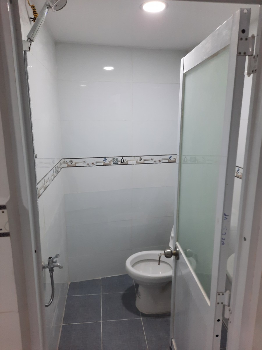 Bán nhà Lạc Long Quân, Tân Bình, 20m2, 3 Tầng, Nhà Mới, 2 tỷ trên còn thương lượng nhẹ