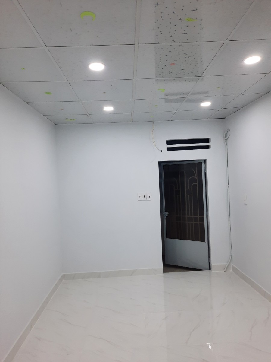 Bán nhà Lạc Long Quân, Tân Bình, 20m2, 3 Tầng, Nhà Mới, 2 tỷ trên còn thương lượng nhẹ