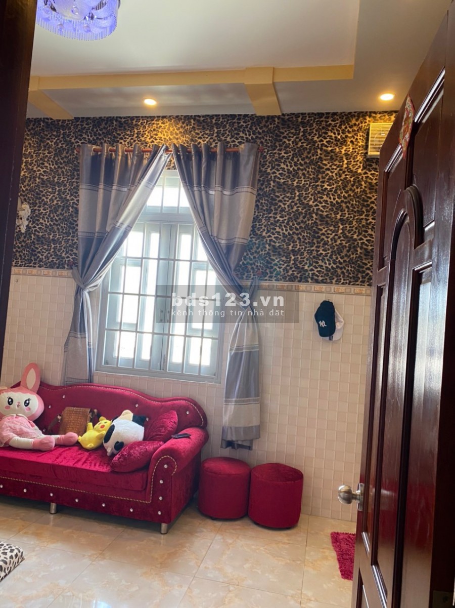 Gia Đình cần tiền trả nợ nên cần bán nhà tâm huyết mới xây dựng