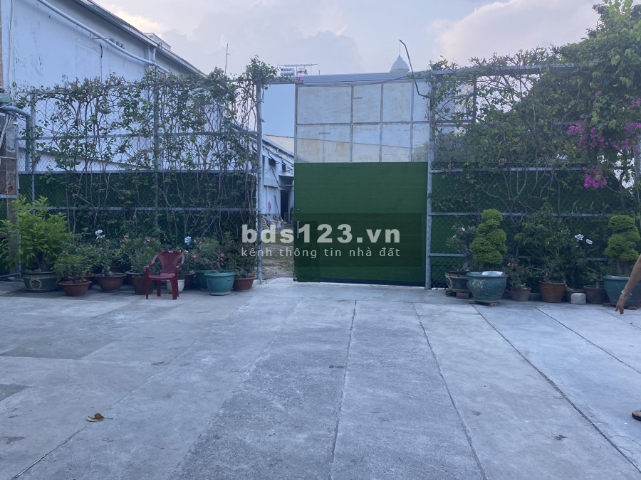 Bán nền đất 2 mặt tiền đường số 49, P Hiệp Bình Chánh. TP Thủ Đức, vị trí đẹp, vuông vức, trong KDC hiện hữu