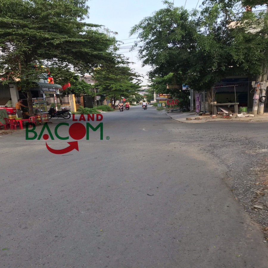 Bán lô đất biệt thự, DT 378m2 SHR, ngay sau Trường ĐH Công Nghệ Đồng Nai. Giá 5,4 tỷ (thương lượng nhẹ)