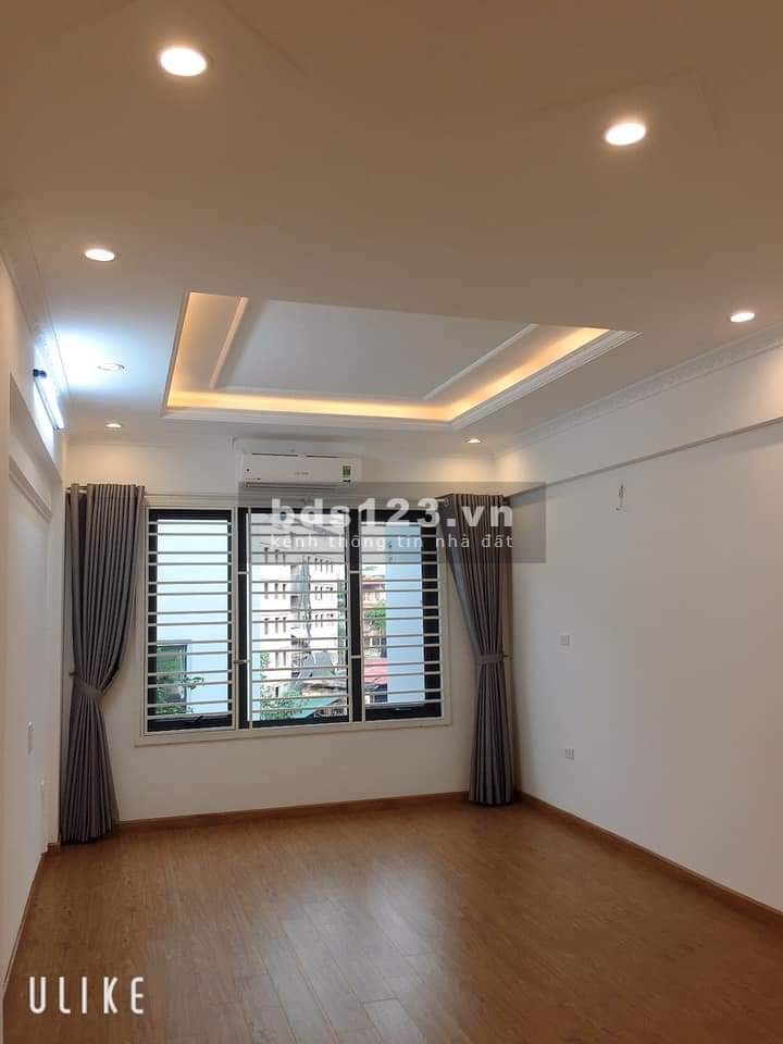 NHÀ XÂY MỚI ĐẸP NGỌC THUỴ TRANG BỊ ĐẦY ĐỦ NỘI THẤT DT 40M, GIÁ 2.75 TỶ OTO ĐỖ CỬA