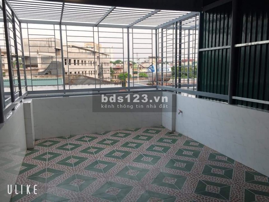 NHÀ XÂY MỚI ĐẸP NGỌC THUỴ TRANG BỊ ĐẦY ĐỦ NỘI THẤT DT 40M, GIÁ 2.75 TỶ OTO ĐỖ CỬA