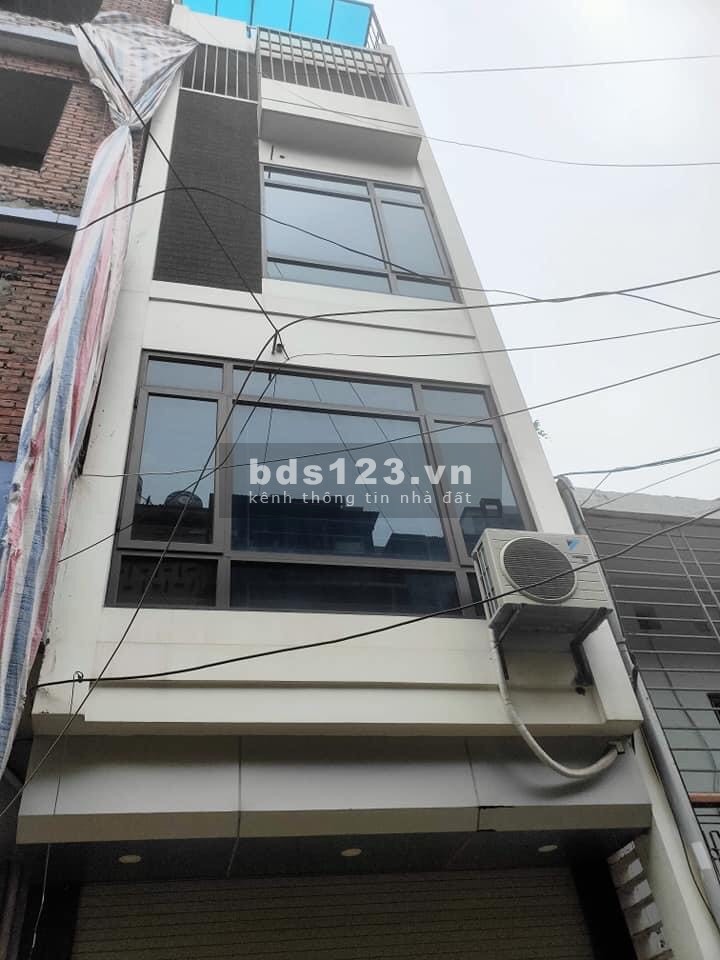 NHÀ TAM TRINH 4 TẦNG CÁCH 30 M RA PHỐ