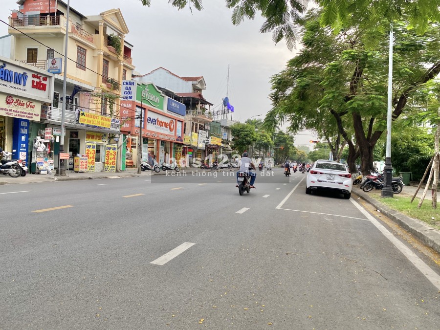 HÀNG HIẾM! BÁN GẤP 2 LÔ LIỀN KỀ MẶT TIỀN PHẠM NGŨ LÃO KHU PHỐ TÂY SẦM UẤT BẬC NHẤT TP HUẾ