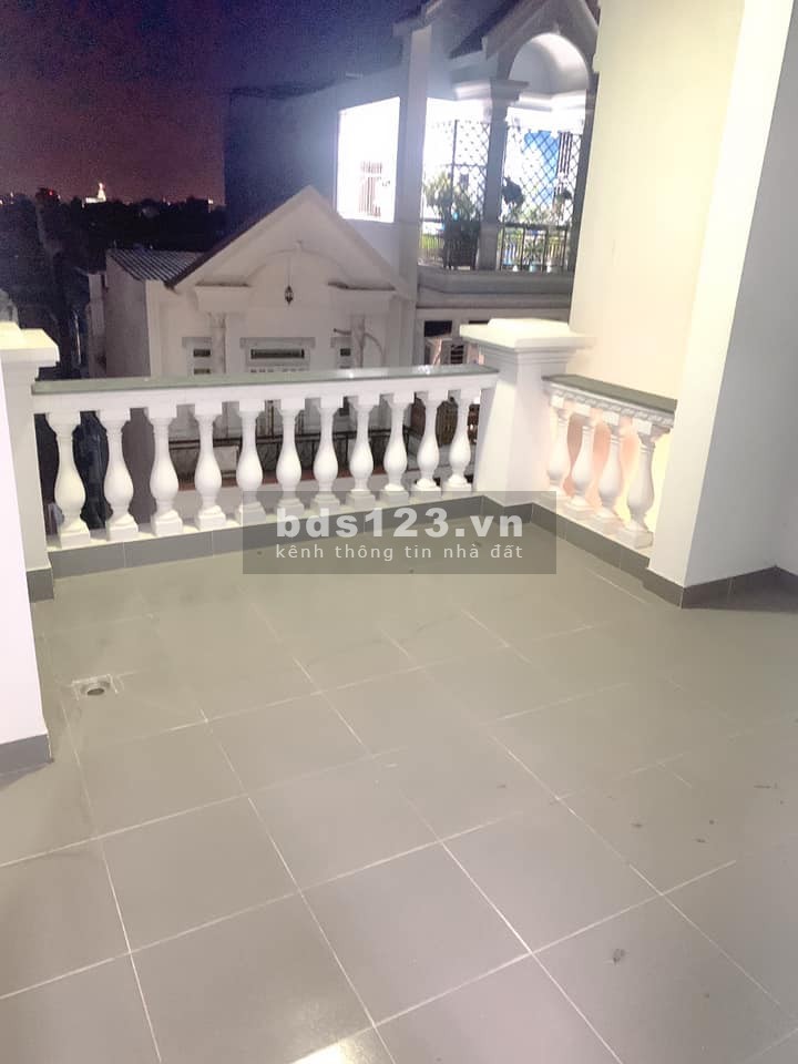 Căn biệt thự lô góc hai mặt hẻm xe tải Q12 cực hiếm cực rẻ