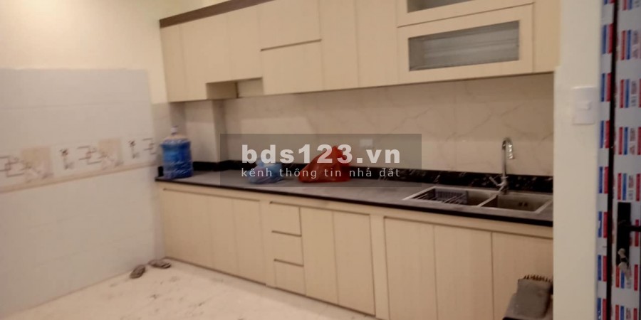 Nhà đẹp 5 tầng ở luôn Ngõ Quỳnh, kinh doanh, cách ô tô tránh 10m, giá 4.85 tỷ.