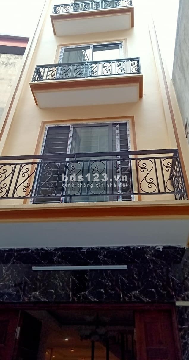 Nhà đẹp 5 tầng ở luôn Ngõ Quỳnh, kinh doanh, cách ô tô tránh 10m, giá 4.85 tỷ.