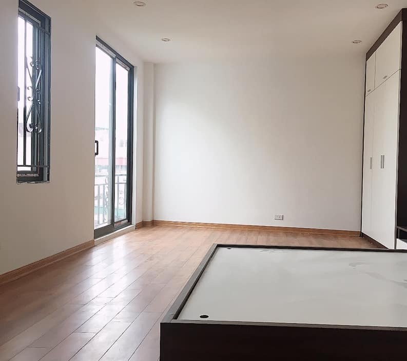 Bán nhà Hoàng Mai, cách mặt phố Hoàng Mai 40m, 47m2 x 5 tầng x Nhỉnh 3 tỷ LH 0944267031
