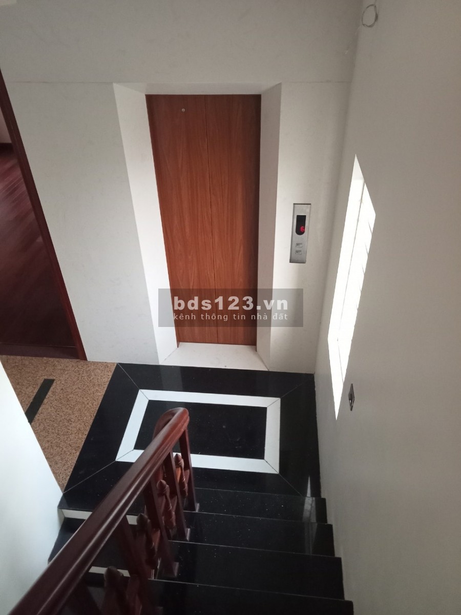 Bán Nhà Lô Góc Đức Diễn,Q.Bắc Từ Liêm,ô tô Tránh,Thang Máy Lh 0966131292